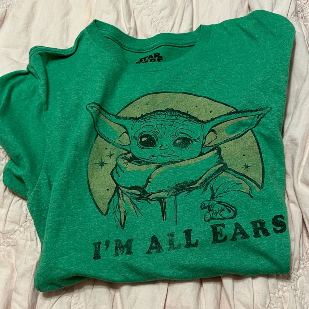 grogu graphic tee